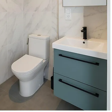 Le Petit Trotel - Nearby Beaches And Apartment