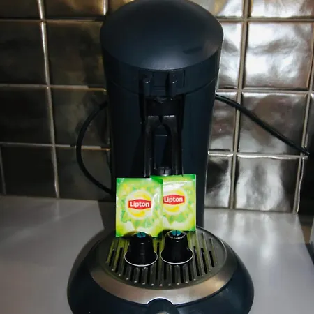 Le Petit Trotel - Nearby Beaches And Apartment Ajaccio (Corsica)