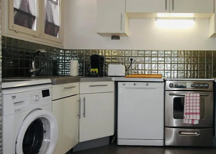 Le Petit Trotel - Nearby Beaches And