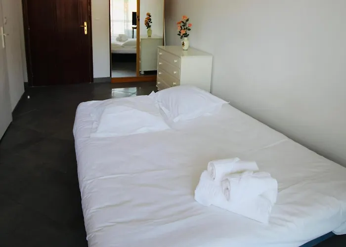 Le Petit Trotel - Nearby Beaches And